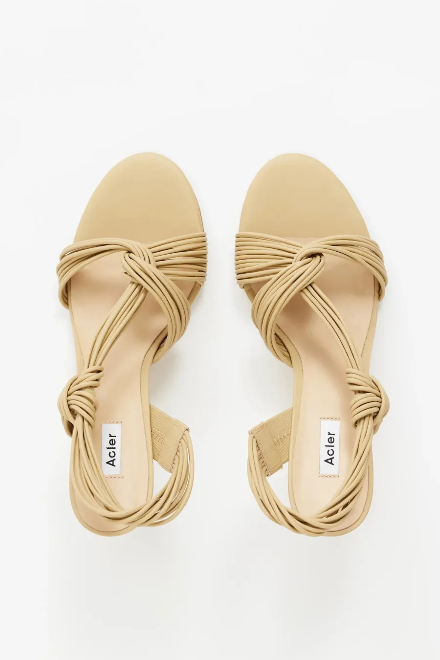 Iverly Knot Wedge Biscuit