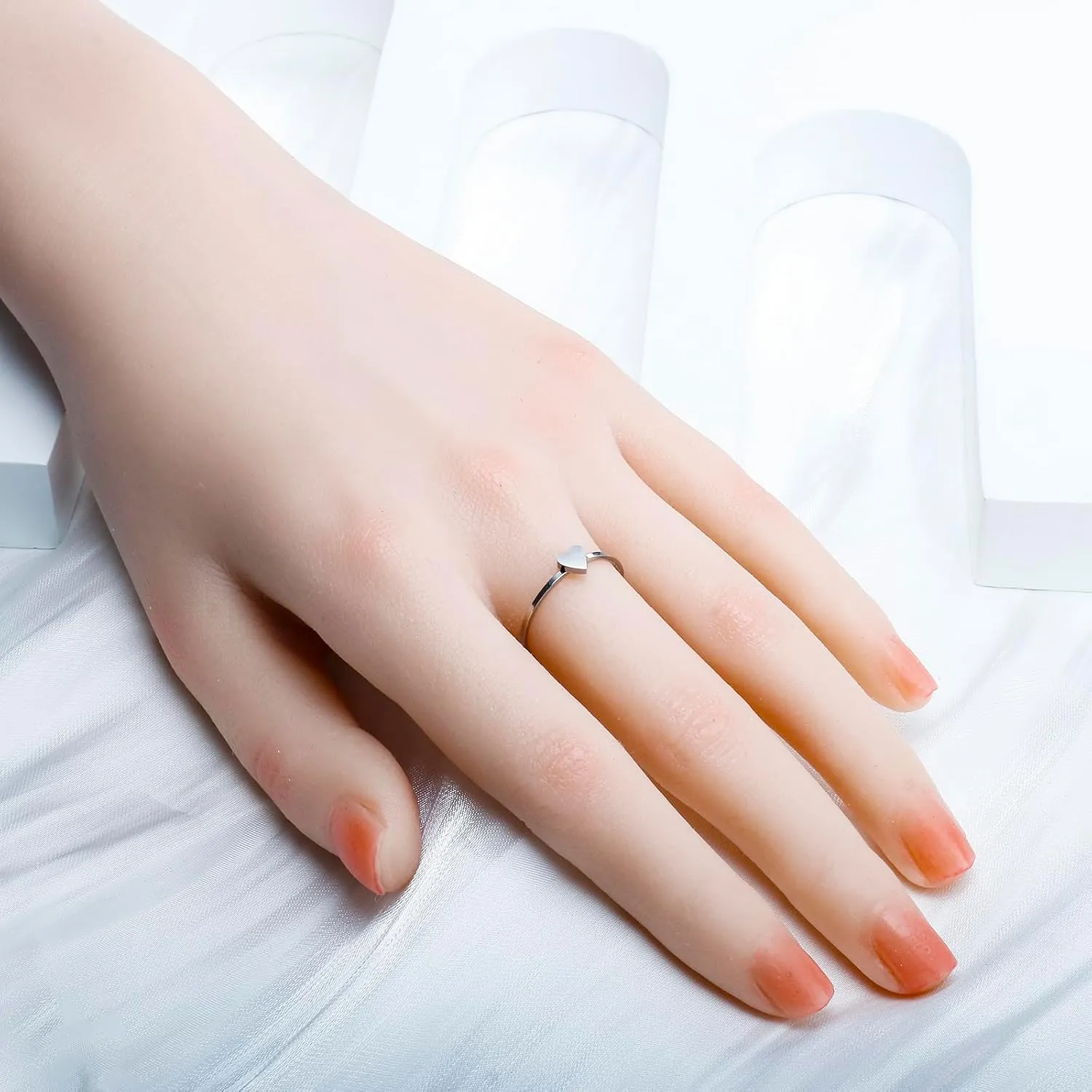 JINHUI Silver Rings for Women, Dainty Stacking Thin Love Heart Rings for Women Statement Friendship Engagement Band Rings Casual Ring