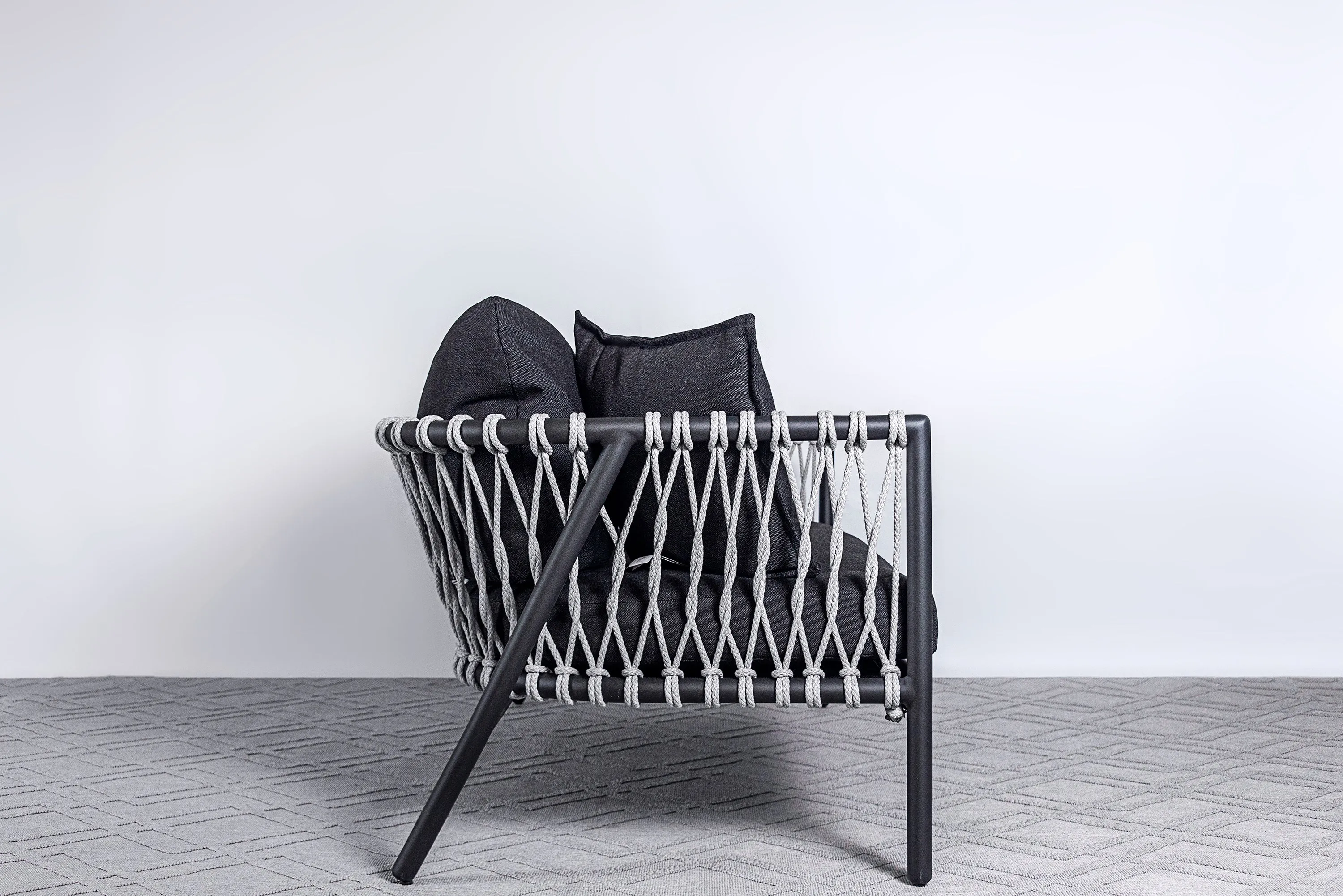 Oscar Loveseat