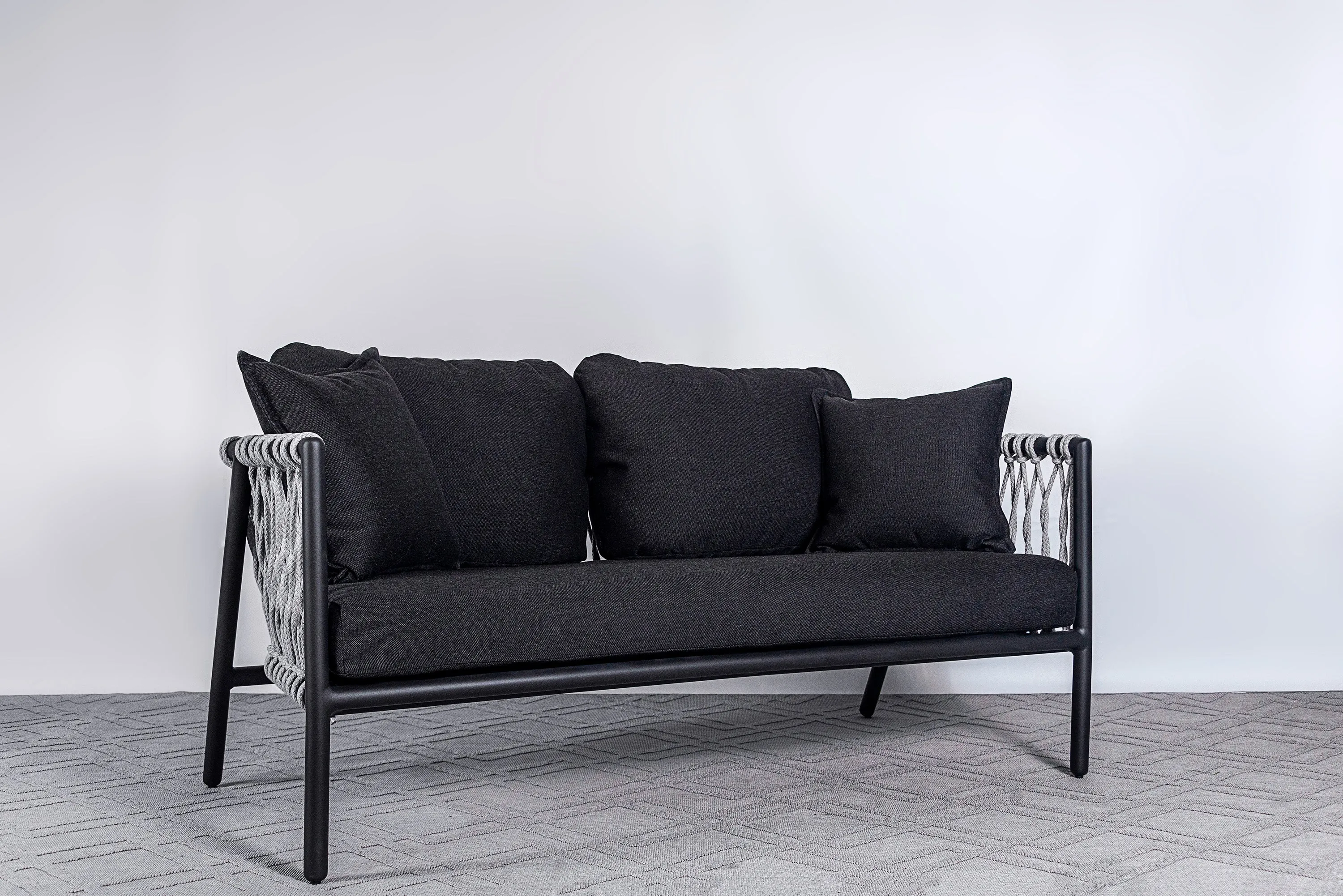 Oscar Loveseat
