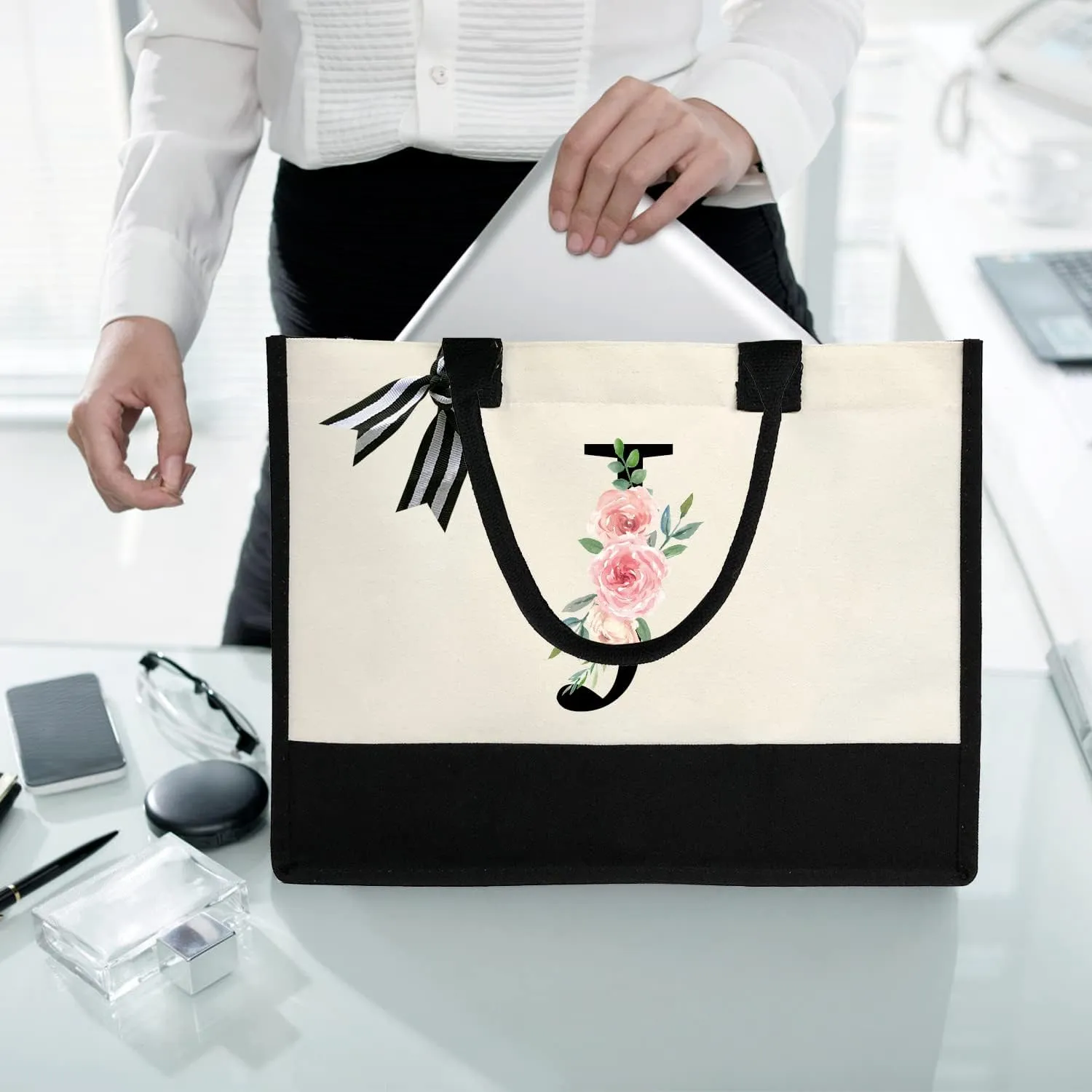 Personalized Initial Canvas Tote Bag for Women, Beach Bag with Inner Zipper Pocket for Wedding, Birthday, Holiday