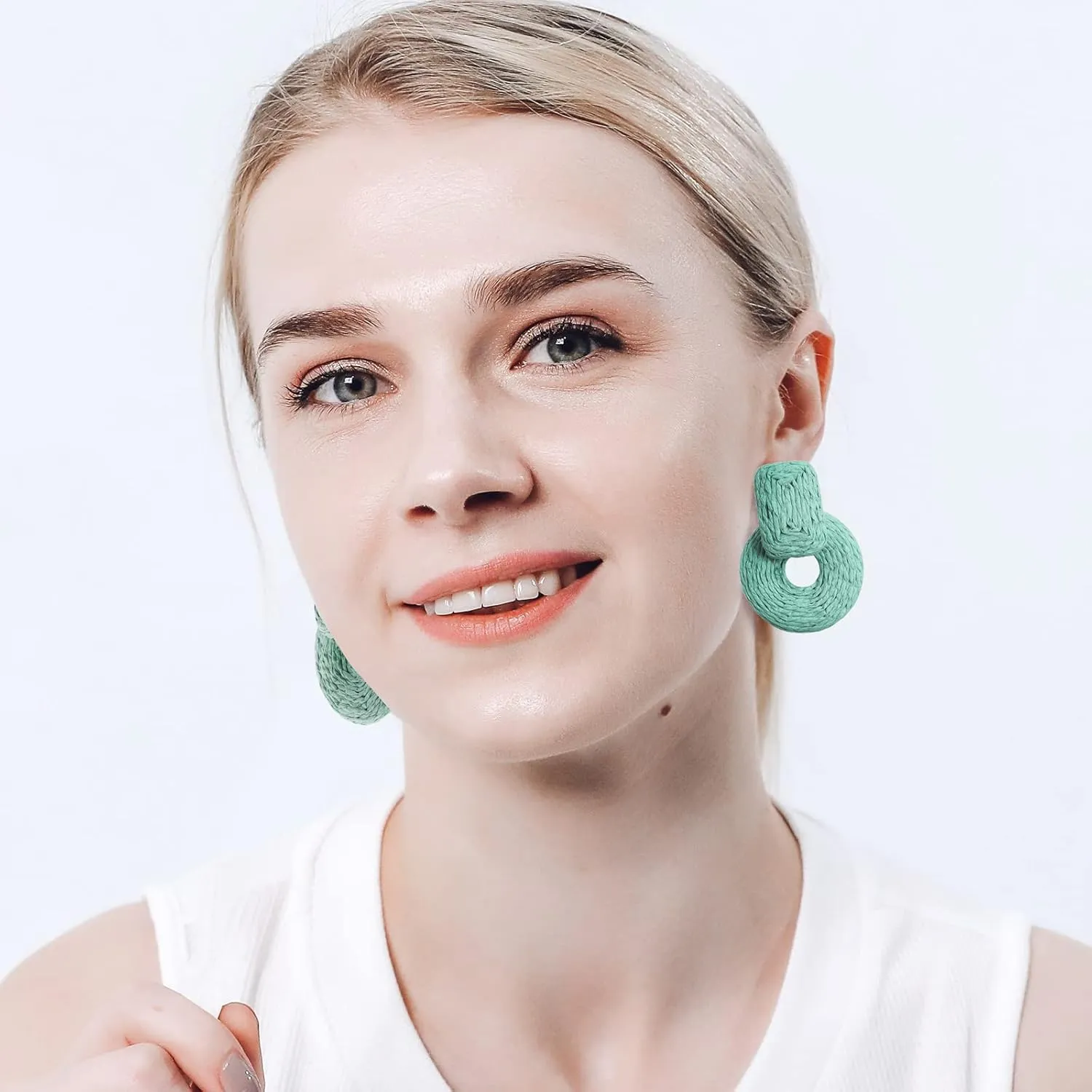 Raffia Round Earrings Statement Boho Wicker earring Drop Dangle Earrings Handmade Rattan Straw Fashion Statement bohemia Jewelry gift for Women Girls