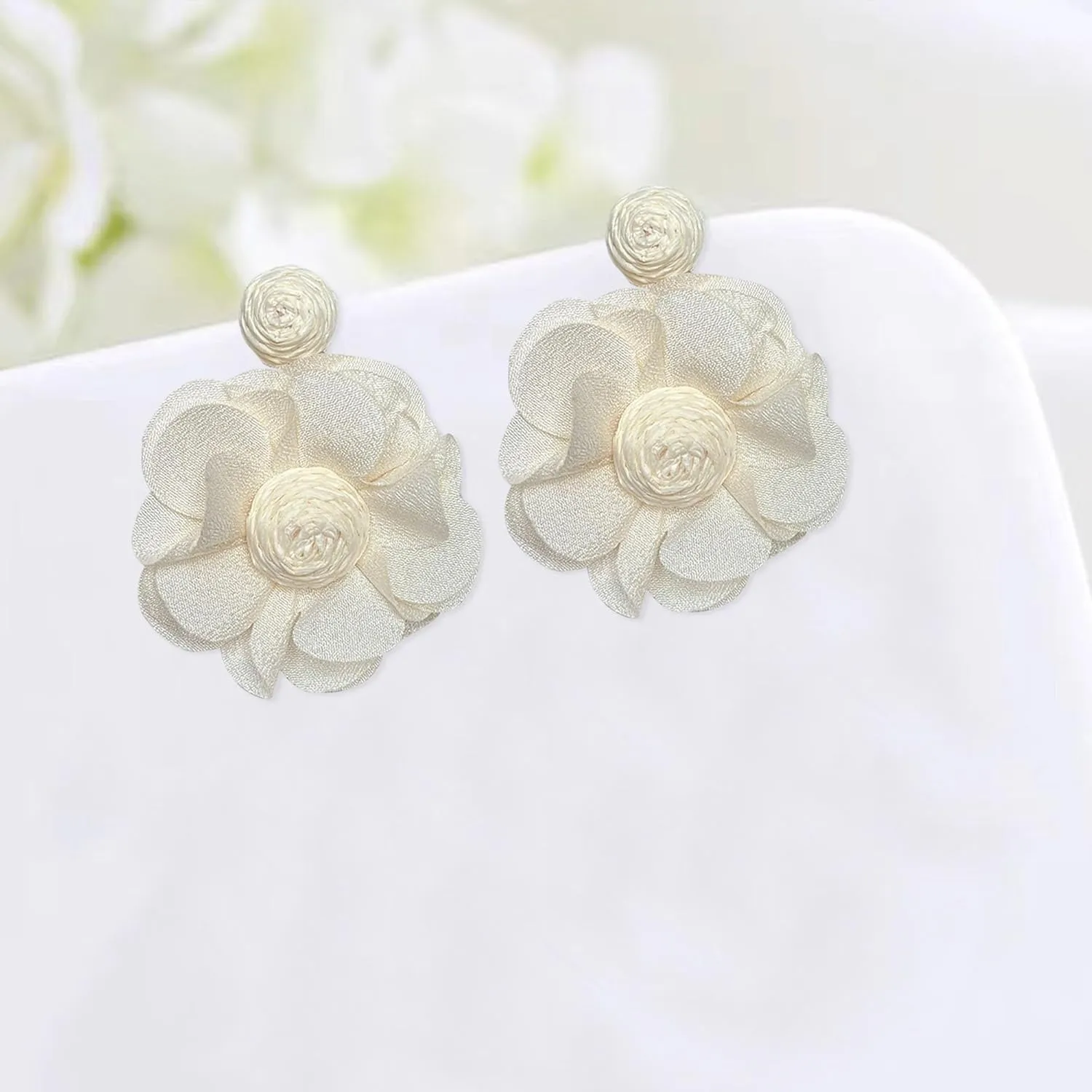 Rattan Flower Drop Earrings Raffia Dangle Boho Statement Earrings for Women