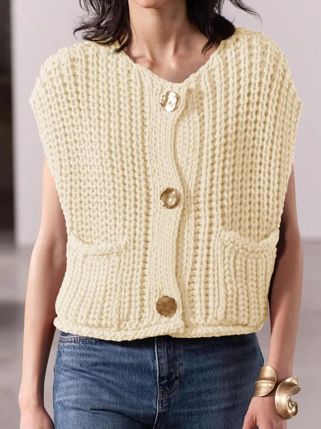 Saodimallsu Womens Sleeveless Cropped Sweater Vest Crochet Chunky Knit Button Down Cardigan Vests Tops with Pockets