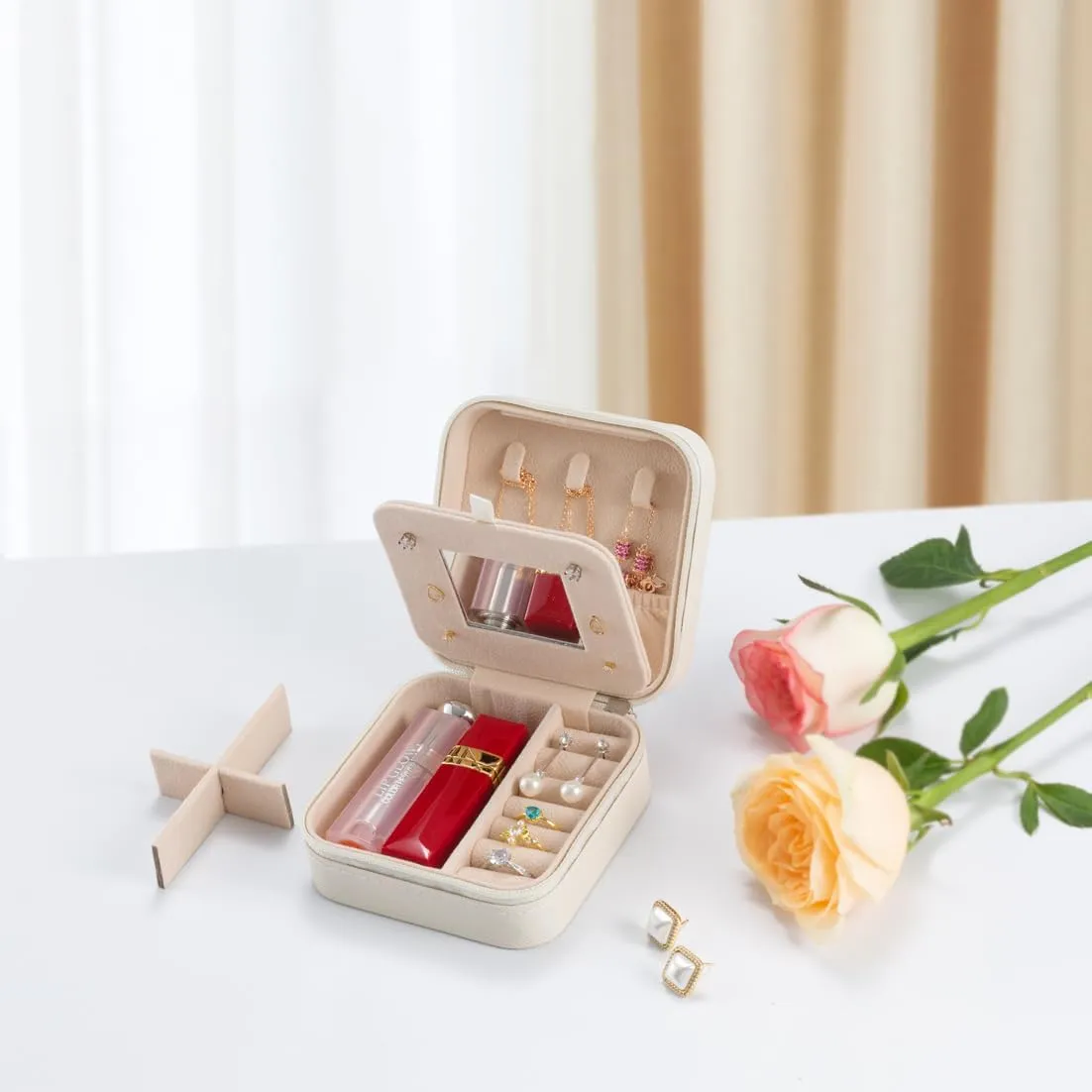Small Travel Jewelry Case, To Go Portable Jewelry Box, Travel Jewelry Organizer,Portable Jewellery Storage Holder for Rings Earrings Necklace, Gifts for Girls Women with Mirror -White