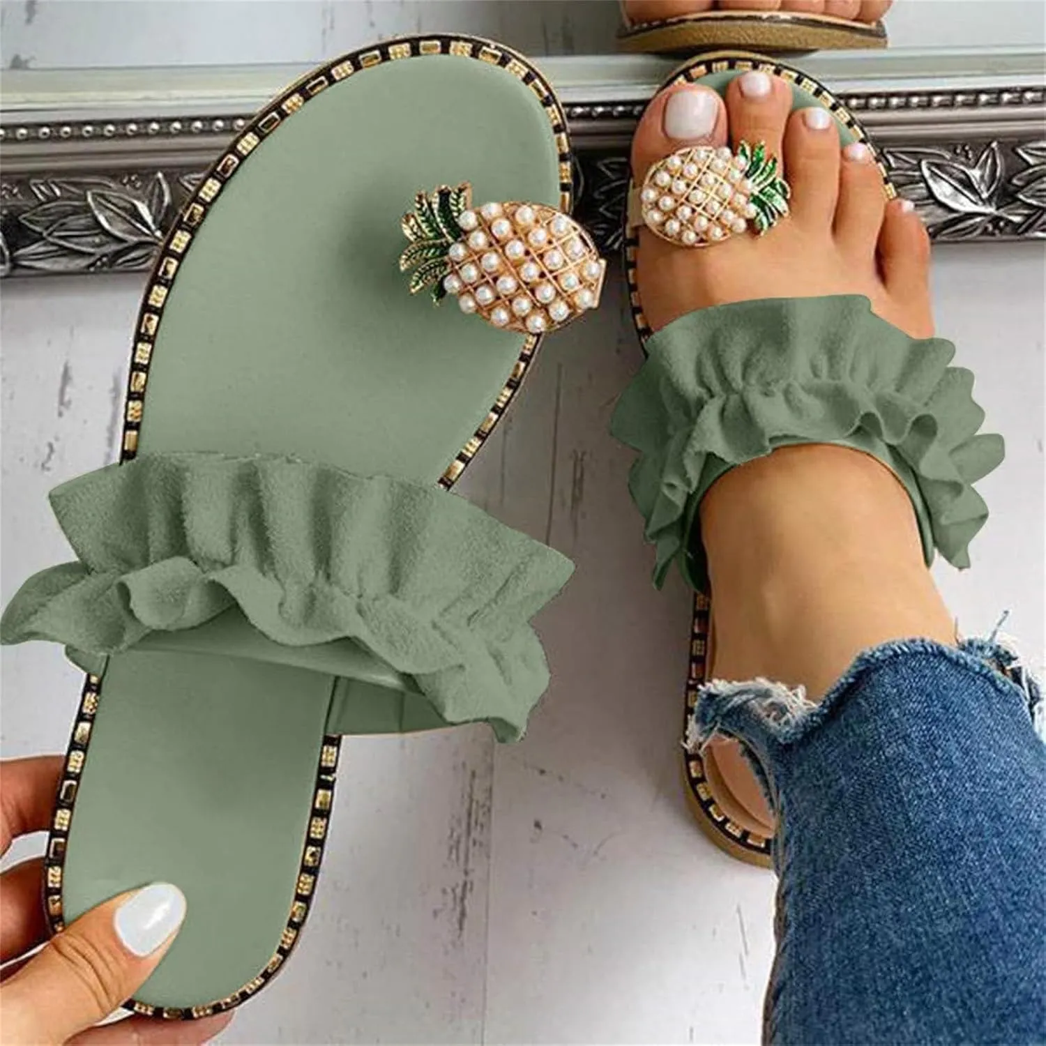 Thong Sandals for Women 2025 Dressy Pineapple Pearl Decoration Open Toe Flats Casual Summer Flip Flops Lightweight Walking Shoes for Beach Vacation Ladies Slip On Slippers