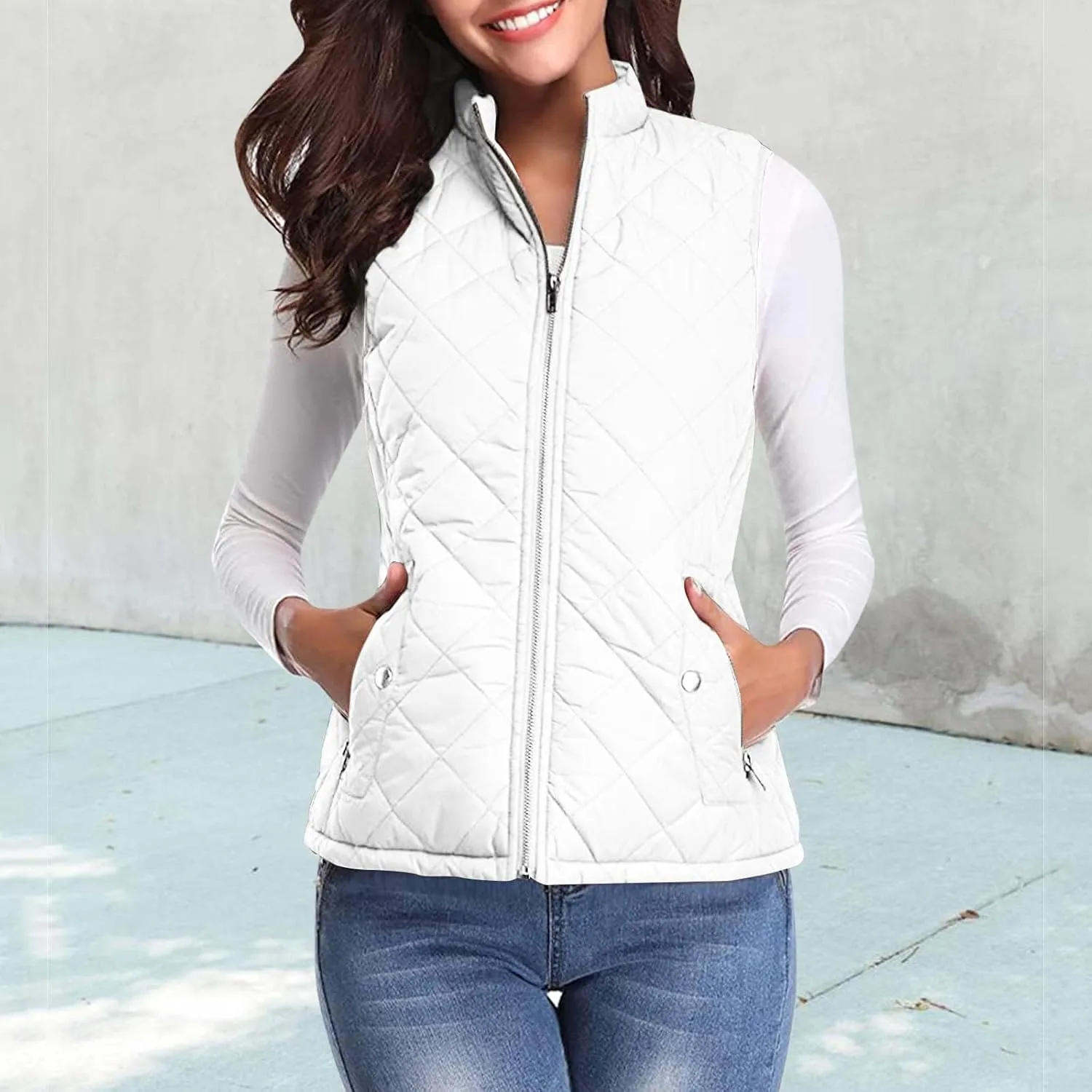Women's Lightweight Quilted Softshell Vest Winter Windproof Puffer Vests Full Zip Up Sleeveless Down Coats Jackets