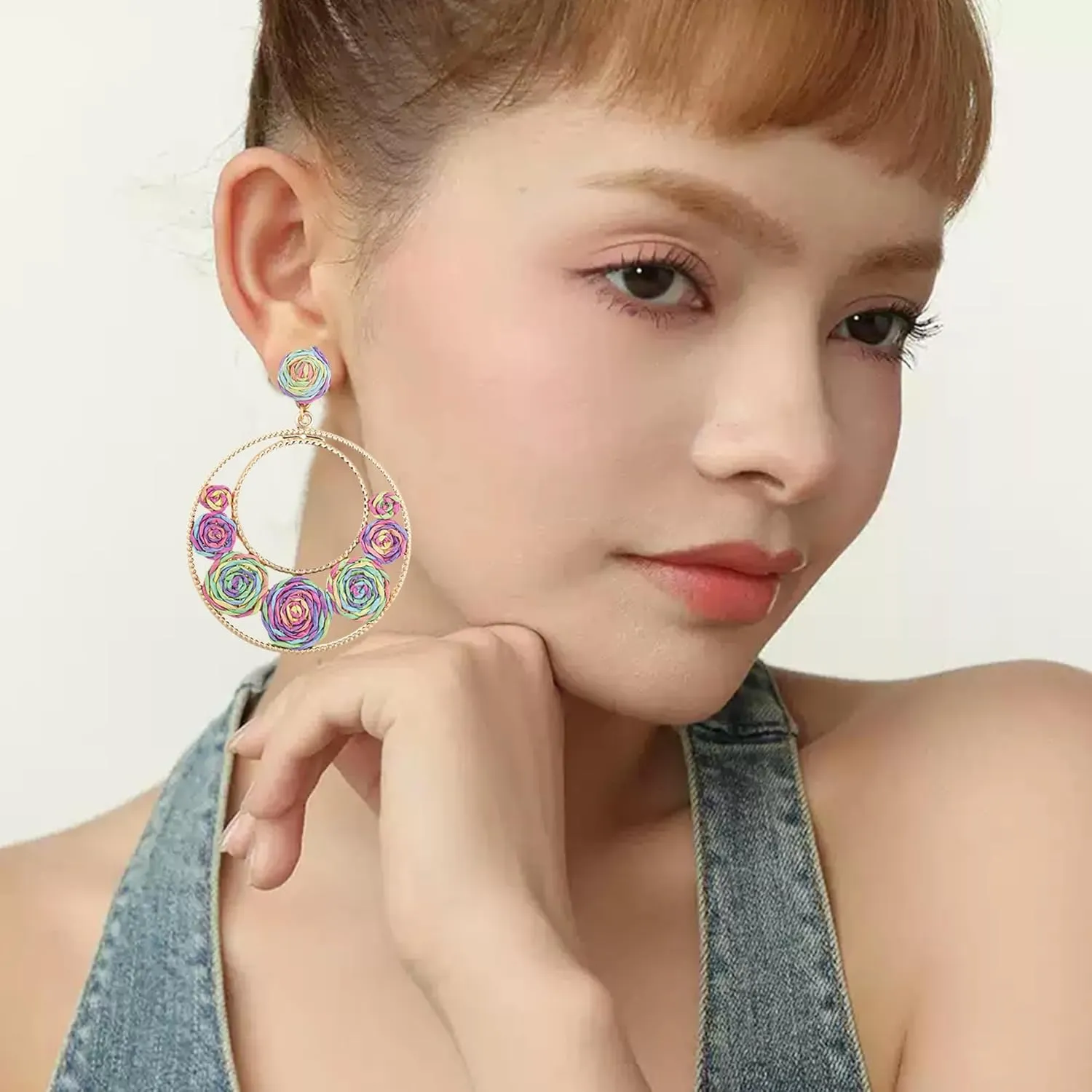 Womens Raffia Flower Hoop Dangle Earrings Bohemian Round Chic Wave Straw Rattan Drop Earrings Unique Summer Beach Fashion Jewelry Statement Earrings for Women Party Daily Wear