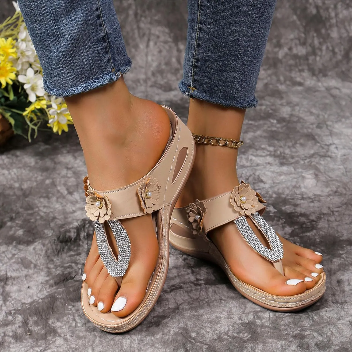 Womens Rhinestones Flip Flops Comfortable Arch Support Beach Sandal Low Wedge Thong Sandals Walking Non-Slip Slides