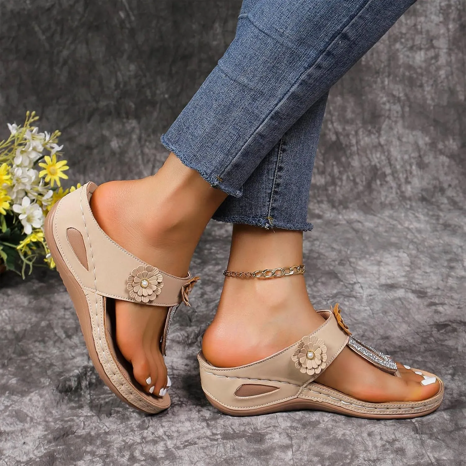 Womens Rhinestones Flip Flops Comfortable Arch Support Beach Sandal Low Wedge Thong Sandals Walking Non-Slip Slides