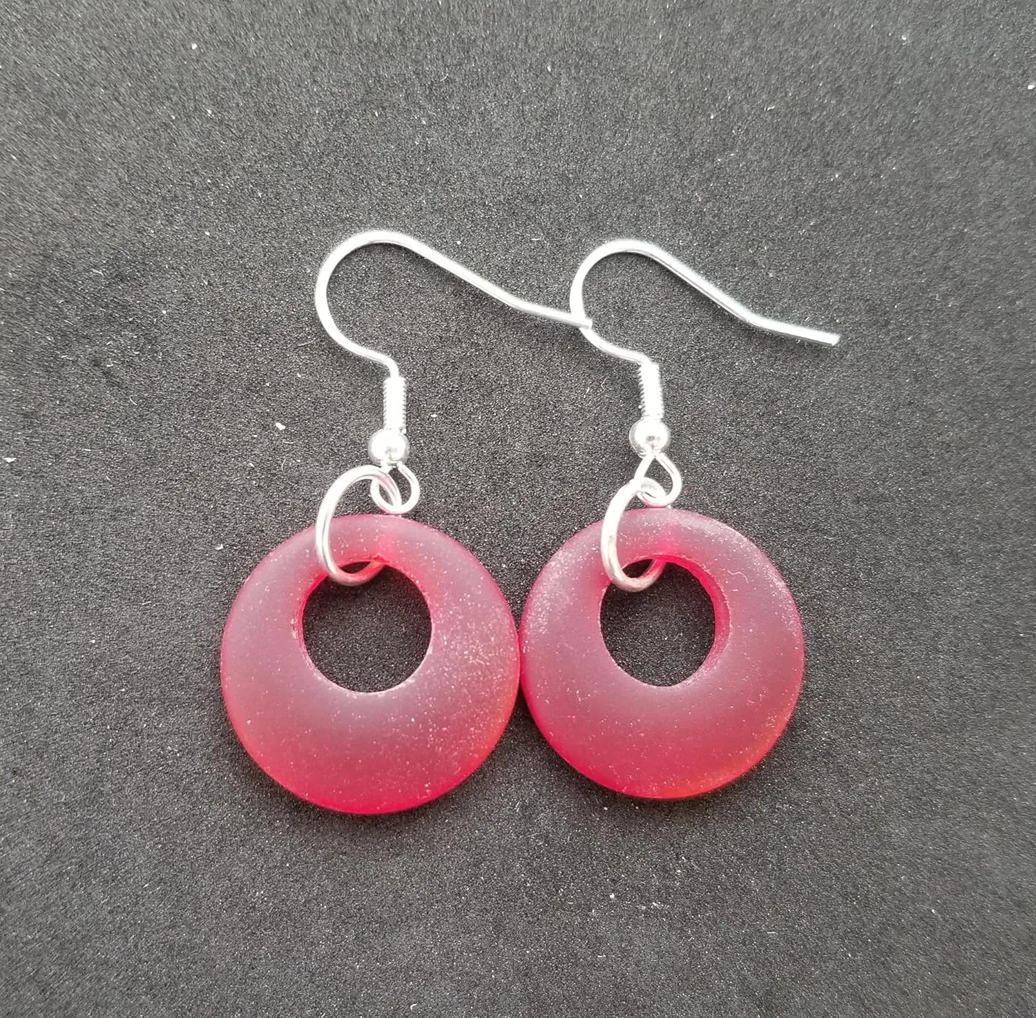 Yinahawaii Sea Glass Earrings, Hawaiian Jewelry For Women Handmade Earrings, Minimalist Circle Beach Jewelry, Sea Glass Jewelry Beach Earrings, Birthday Gift For Girls (July Birthstone - Ruby Red)